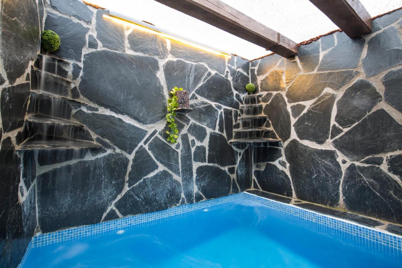 El Eden De Javier Guest House Robledillo ภายนอก รูปภาพ