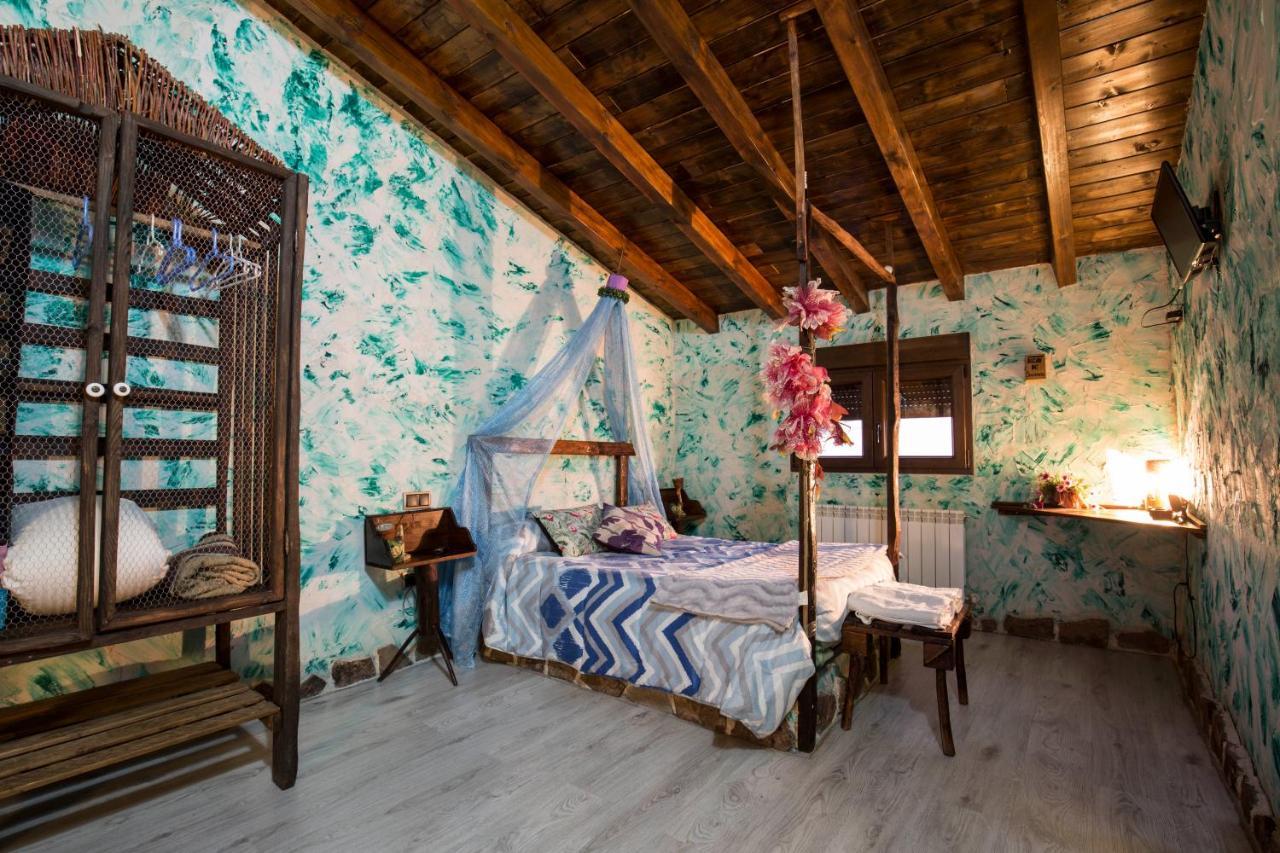 El Eden De Javier Guest House Robledillo ภายนอก รูปภาพ