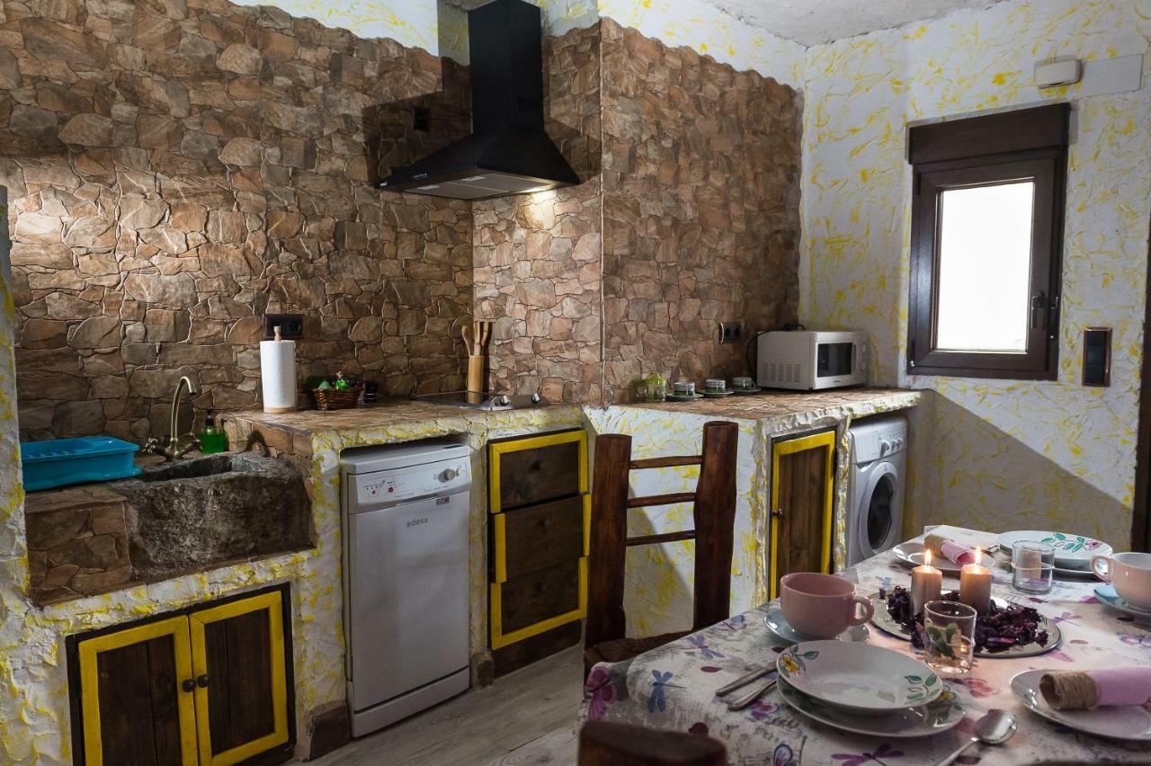 El Eden De Javier Guest House Robledillo ภายนอก รูปภาพ
