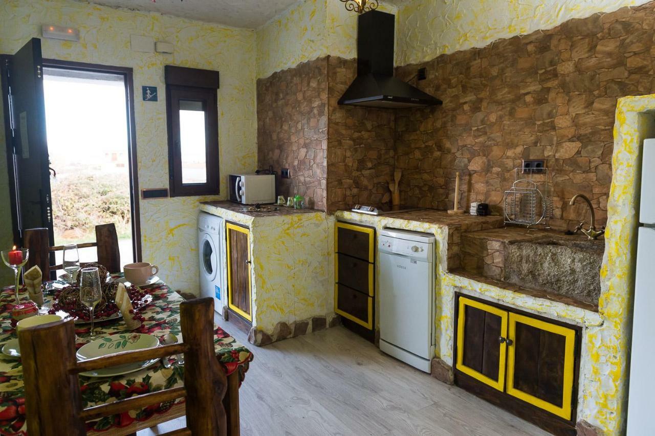 El Eden De Javier Guest House Robledillo ภายนอก รูปภาพ