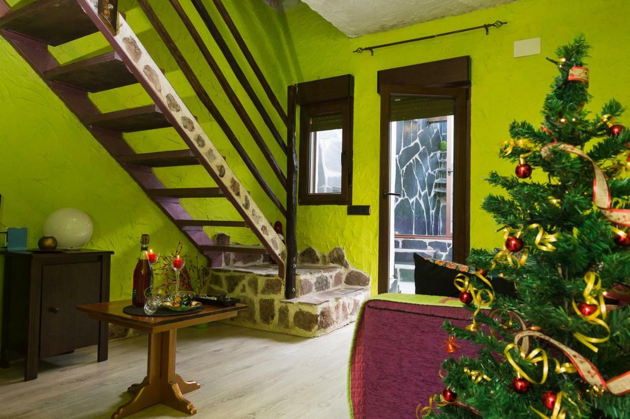 El Eden De Javier Guest House Robledillo ภายนอก รูปภาพ