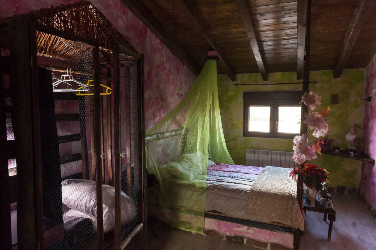 El Eden De Javier Guest House Robledillo ภายนอก รูปภาพ