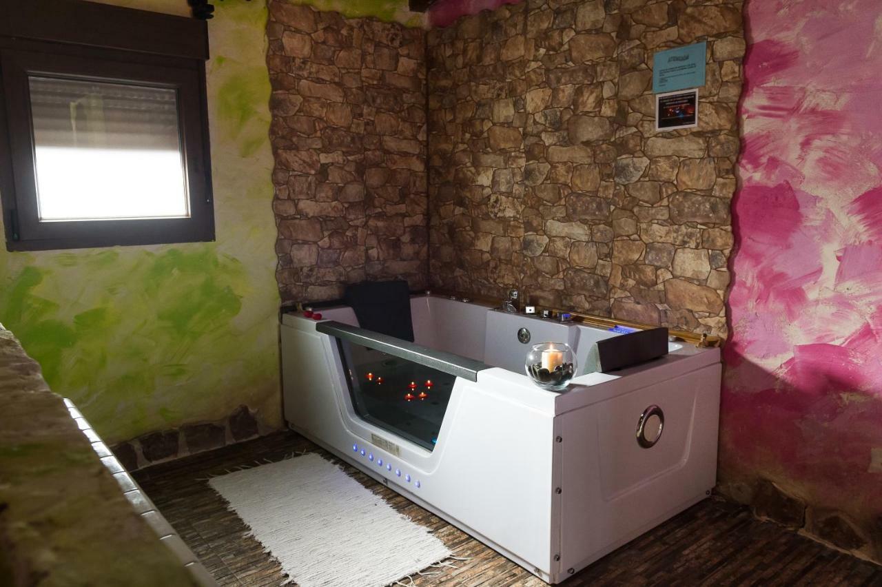 El Eden De Javier Guest House Robledillo ภายนอก รูปภาพ